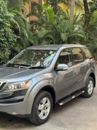 D Grey Mahindra XUV 500 W8