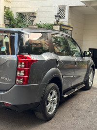 D Grey Mahindra XUV 500 W8