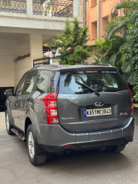 D Grey Mahindra XUV 500 W8
