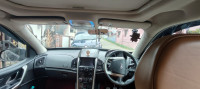 Mahindra XUV 500 w11