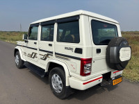 White Mahindra Bolero BS 6