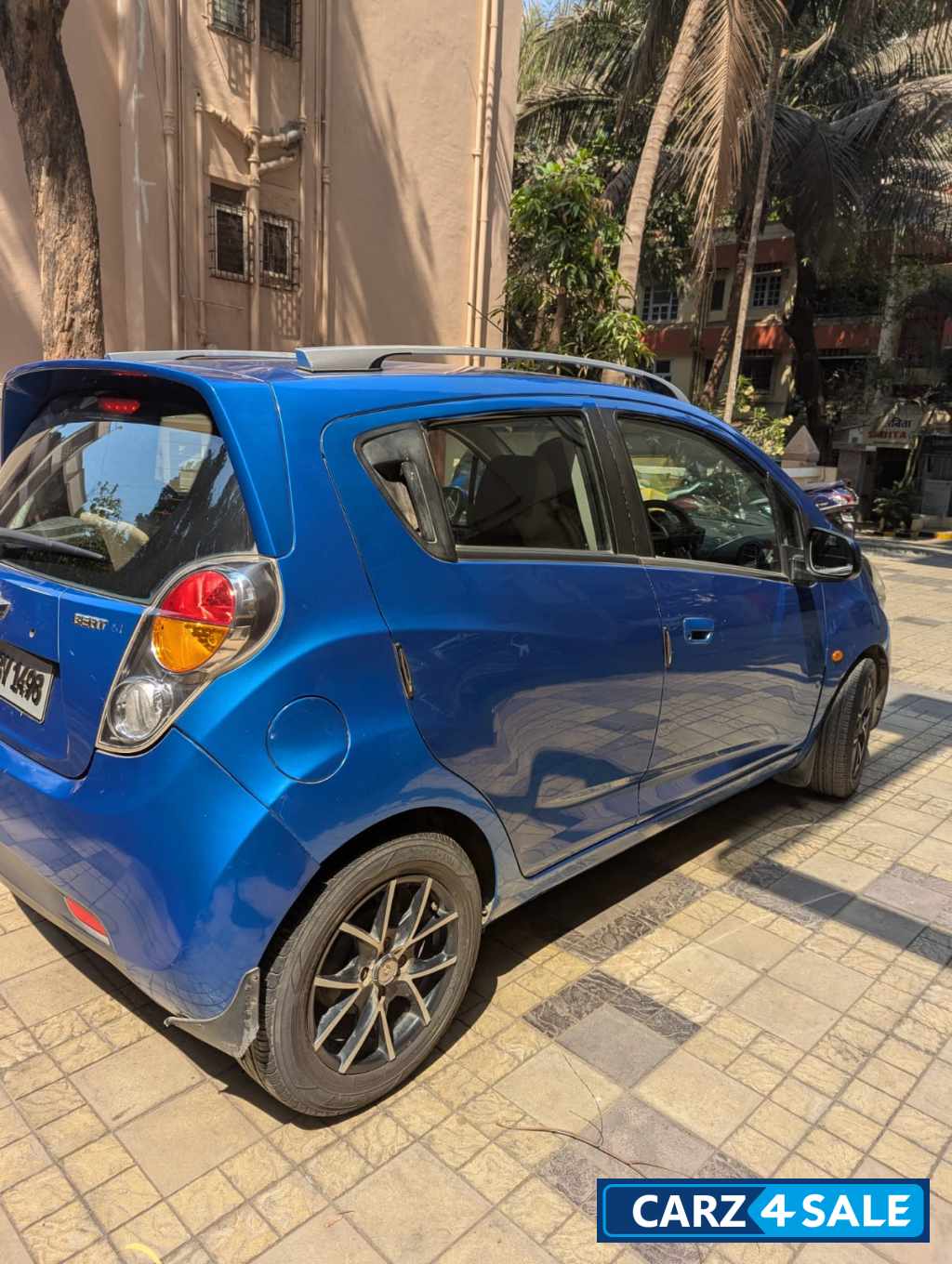 Morocan Blue Chevrolet Beat Petrol LT