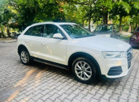 Audi Q3 35 TDI Premium Plus Sunroof
