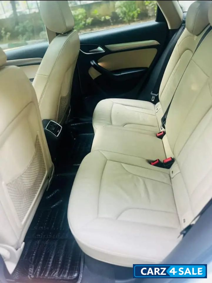 Audi Q3 35 TDI Premium Plus Sunroof