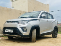 Mahindra KUV100 K8