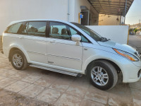 White Tata Aria Prestige 4X4