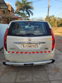 White Tata Aria Prestige 4X4