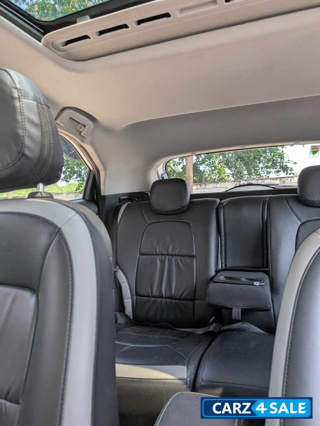 Tata Nexon XZ PLUS (O) DUAL TONE