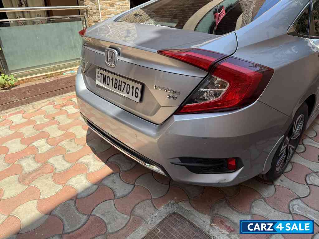 Honda Civic 1.8L ZX CVT Petrol Honda Civic 1.8L ZX CVT Petrol