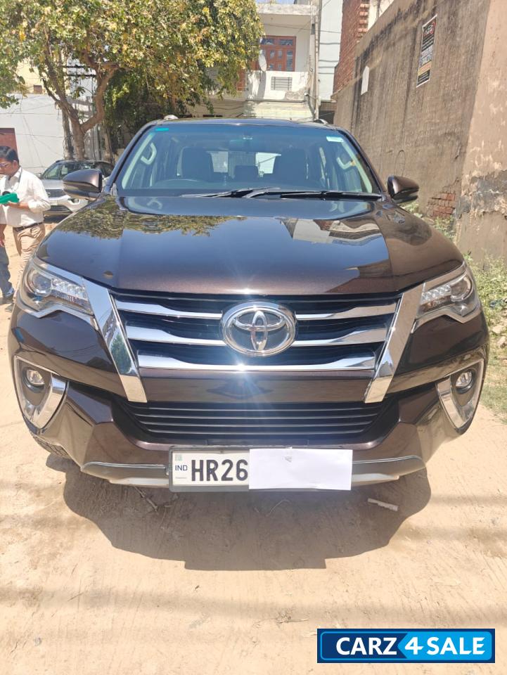 Toyota Fortuner 4X2 AT Diesel