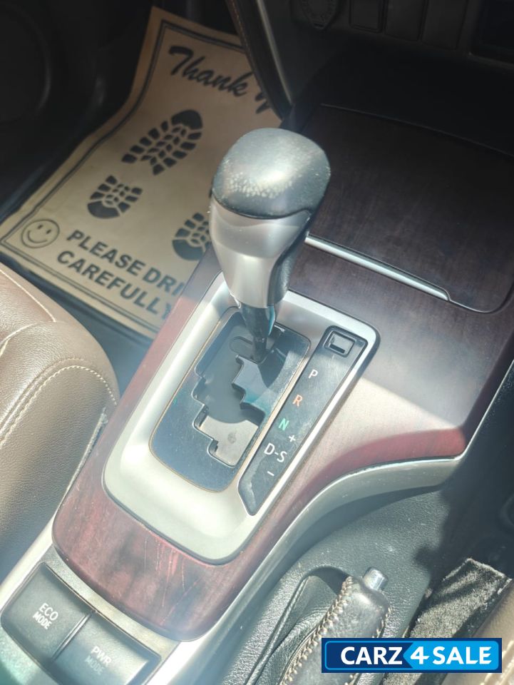 Toyota Fortuner 4X2 AT Diesel