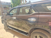 Toyota Fortuner 4X2 AT Diesel