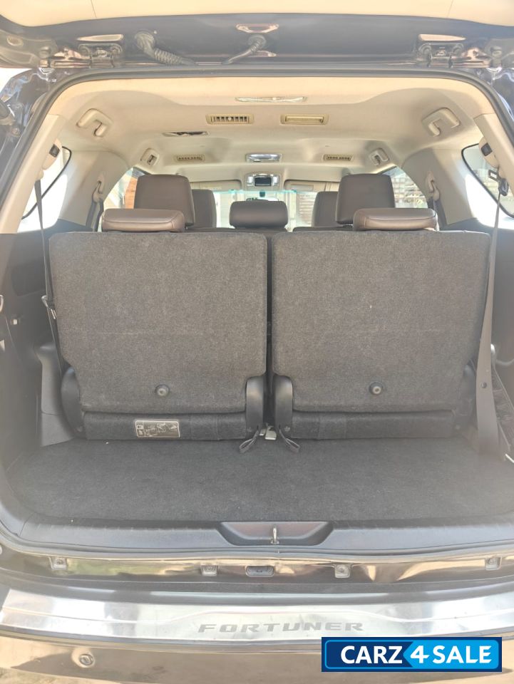 Toyota Fortuner 4X2 AT Diesel