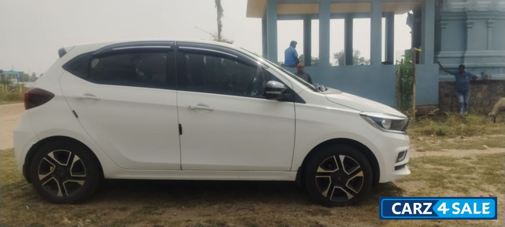 Tata Tiago xza plus