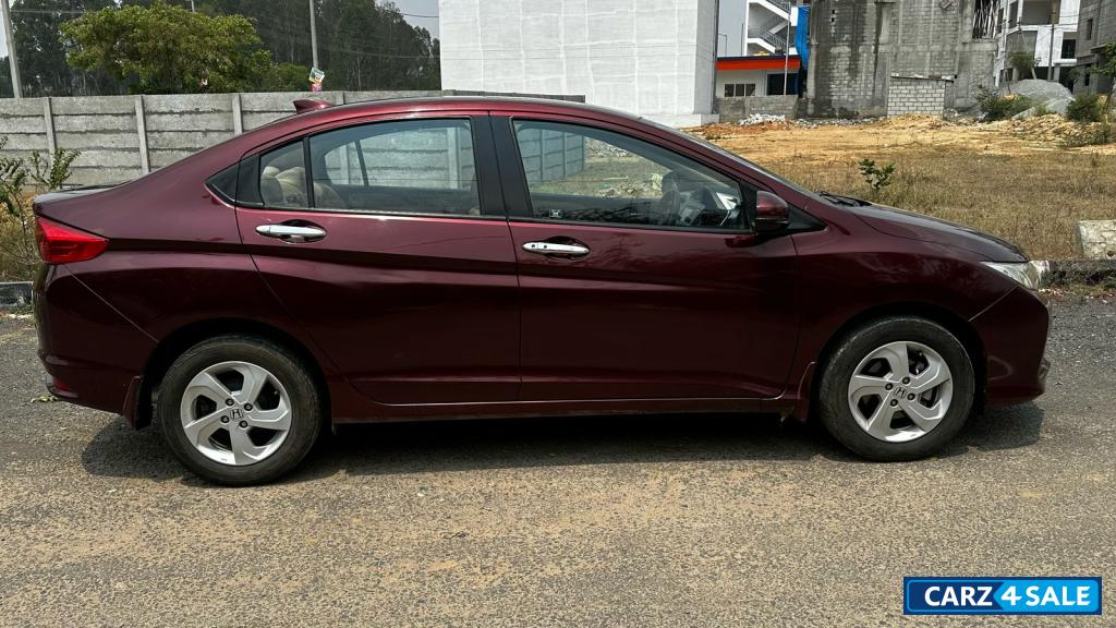 Carnelian Red Honda City VX CVT