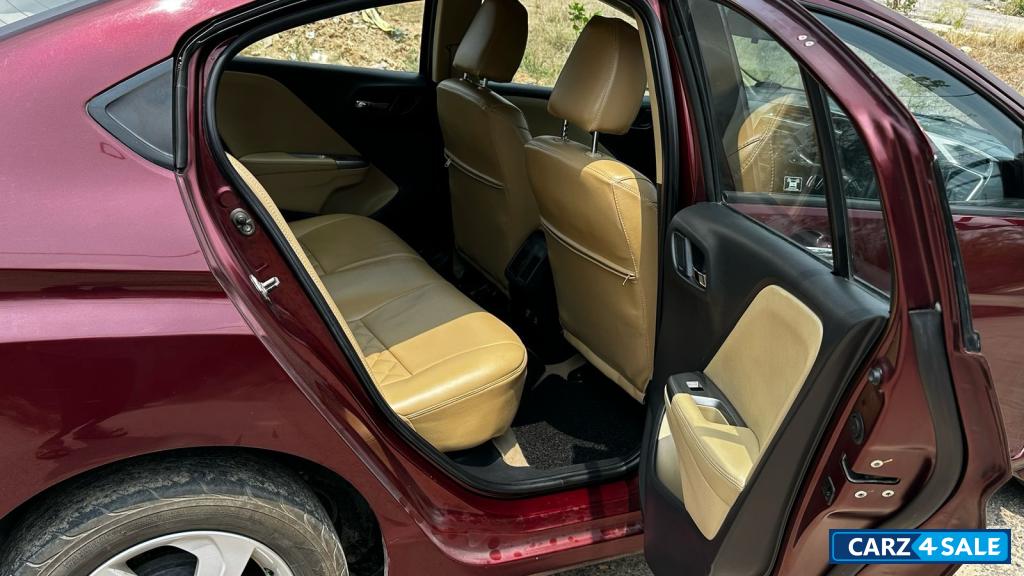 Carnelian Red Honda City VX CVT