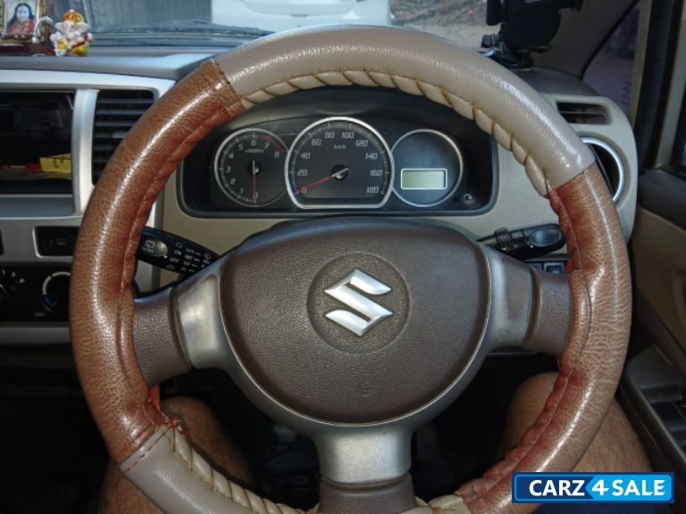 Golden Maruti Suzuki Estilo VXI BS 4