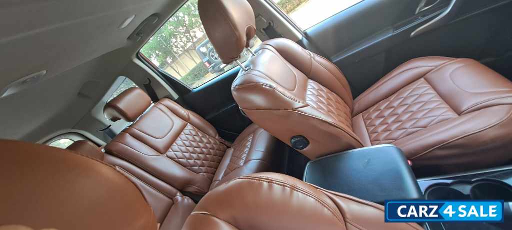 Mahindra XUV 500 W9 AT Deisel