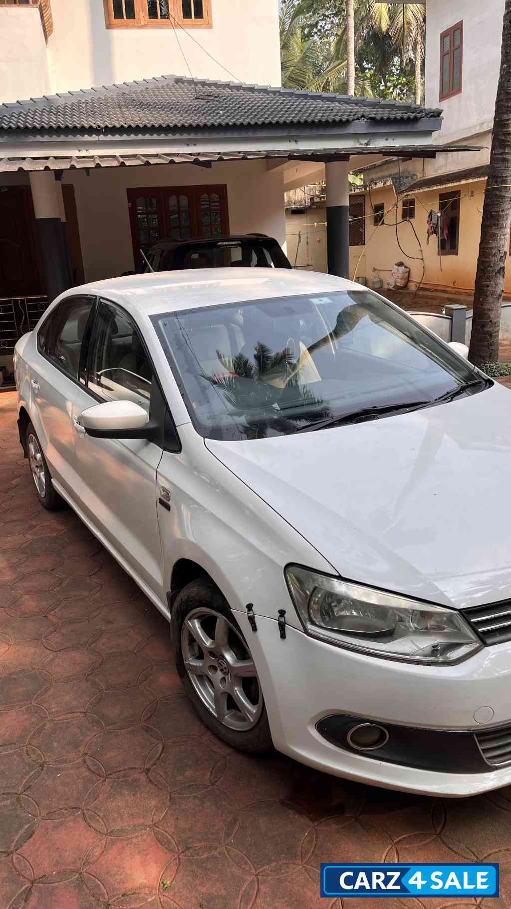 White Volkswagen Vento Konket highline