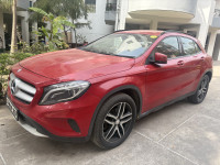 Red Mercedes-Benz GLA 200