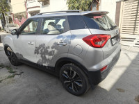 Mahindra XUV300 W8 optional