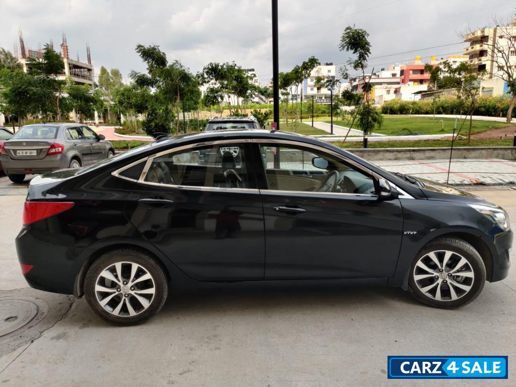 Hyundai Verna 1.6 VTVT SX