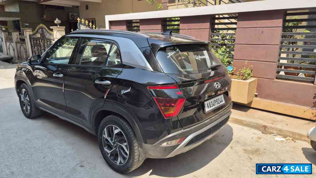 Black Hyundai Creta Sx(o)