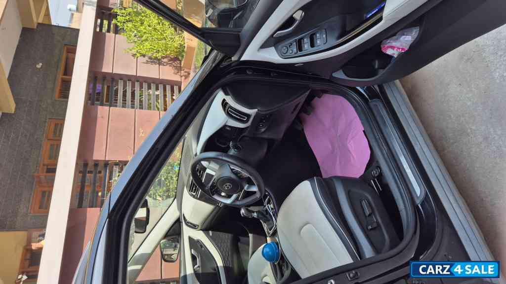 Black Hyundai Creta Sx(o)