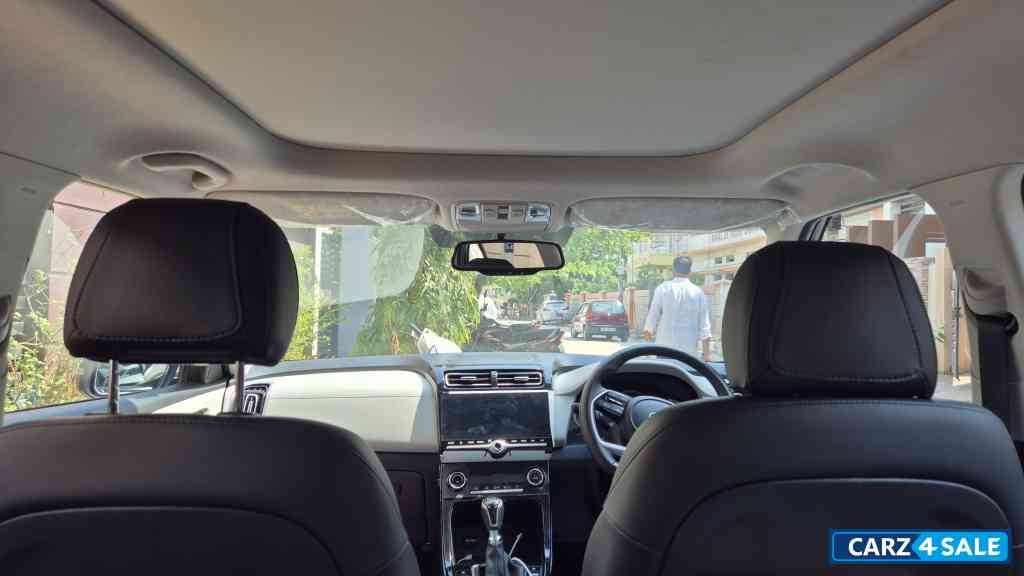 Black Hyundai Creta Sx(o)