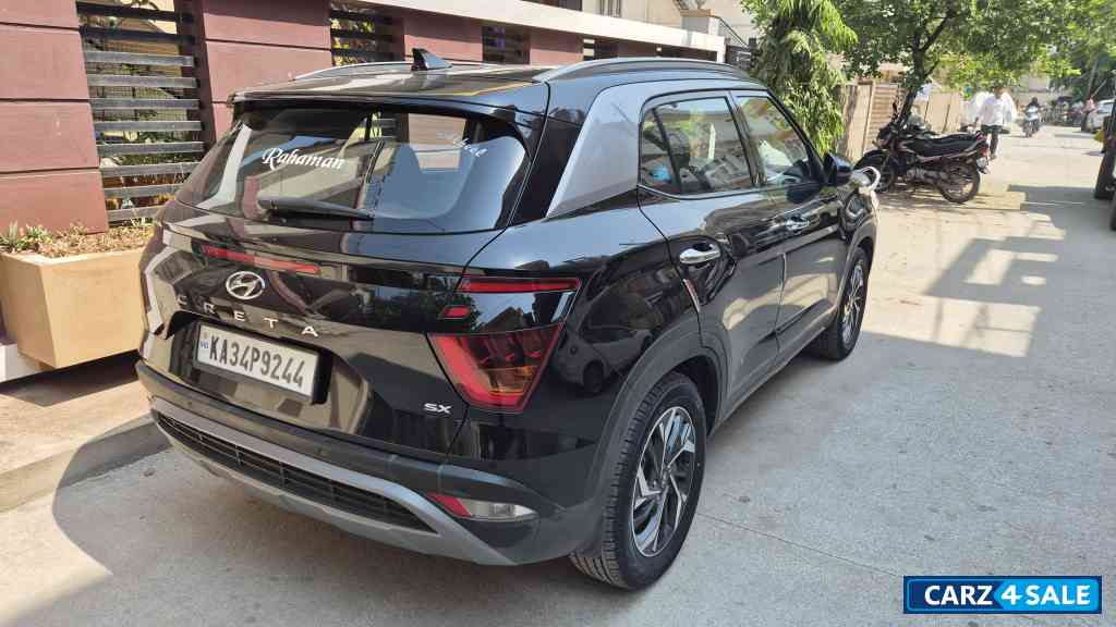 Black Hyundai Creta Sx(o)
