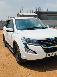 Mahindra XUV 500 W7