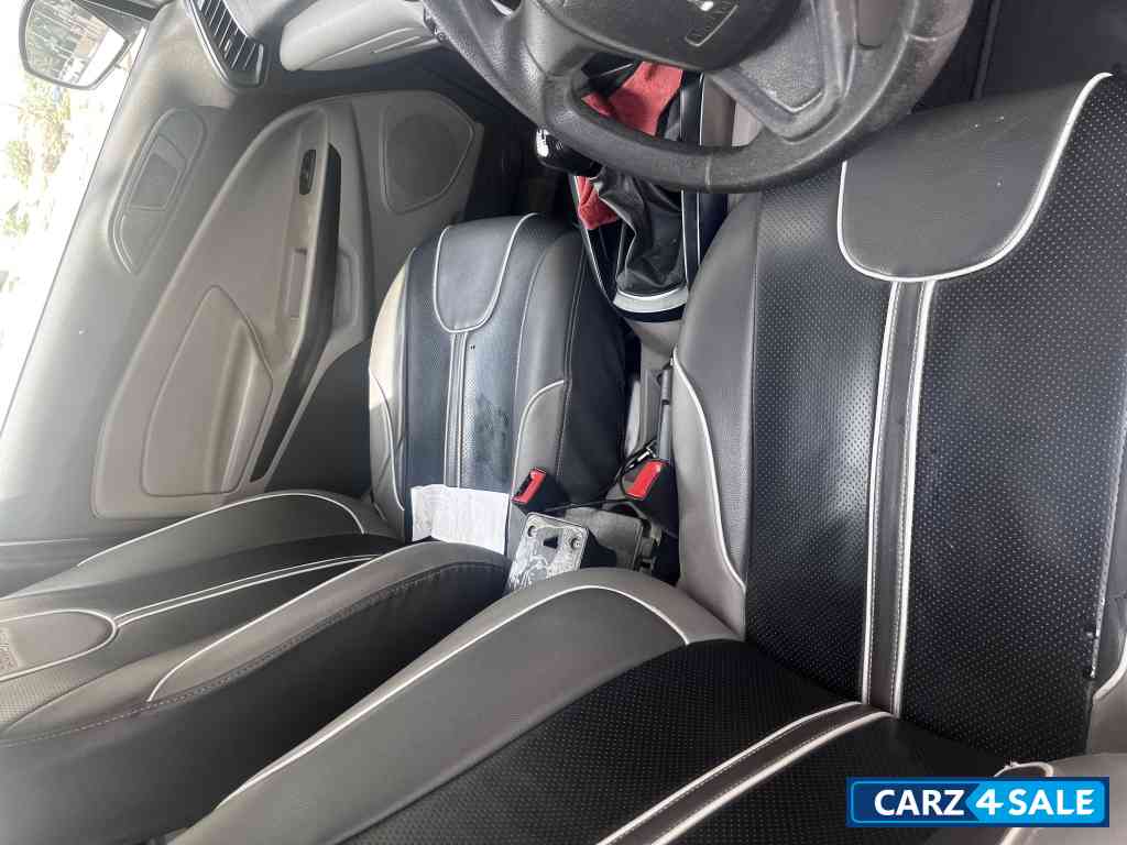 Gray Ford Ecosport Ambient