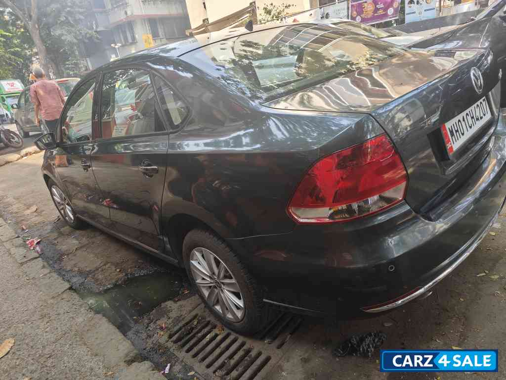 Silver Volkswagen Vento Highline 1.2 AT