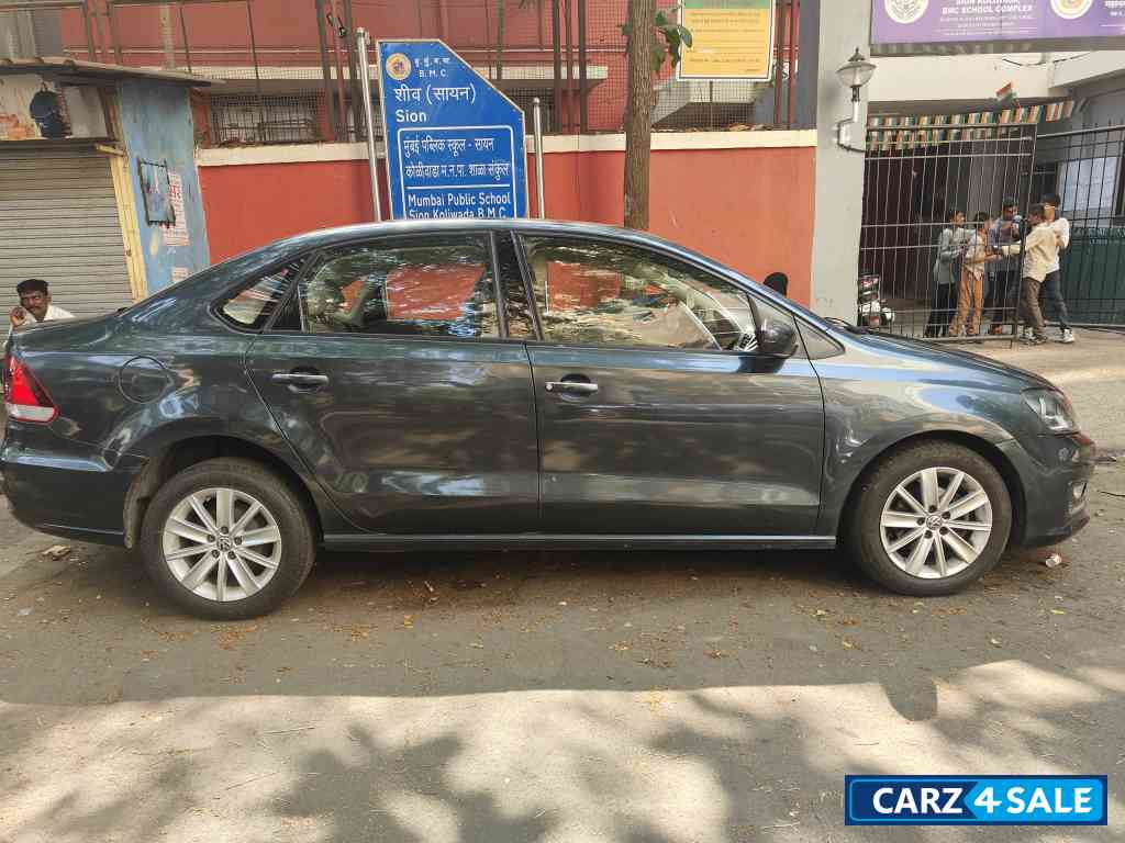 Silver Volkswagen Vento Highline 1.2 AT