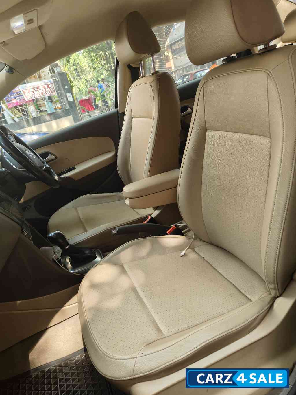 Silver Volkswagen Vento Highline 1.2 AT