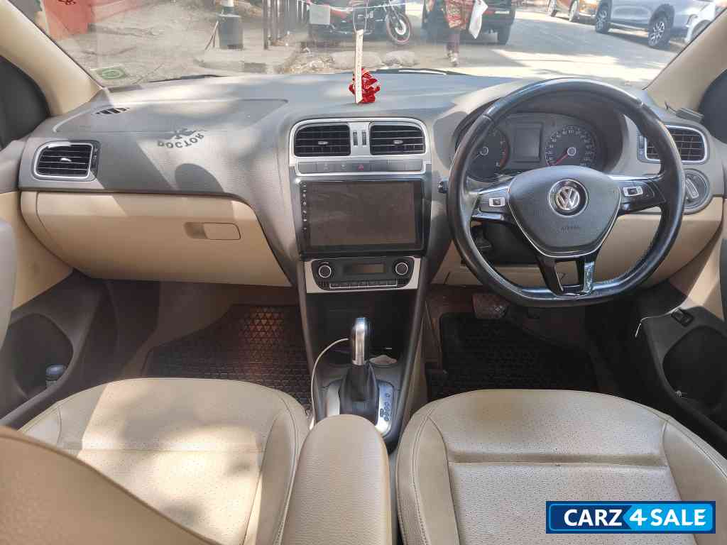 Silver Volkswagen Vento Highline 1.2 AT