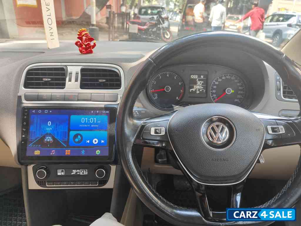 Silver Volkswagen Vento Highline 1.2 AT