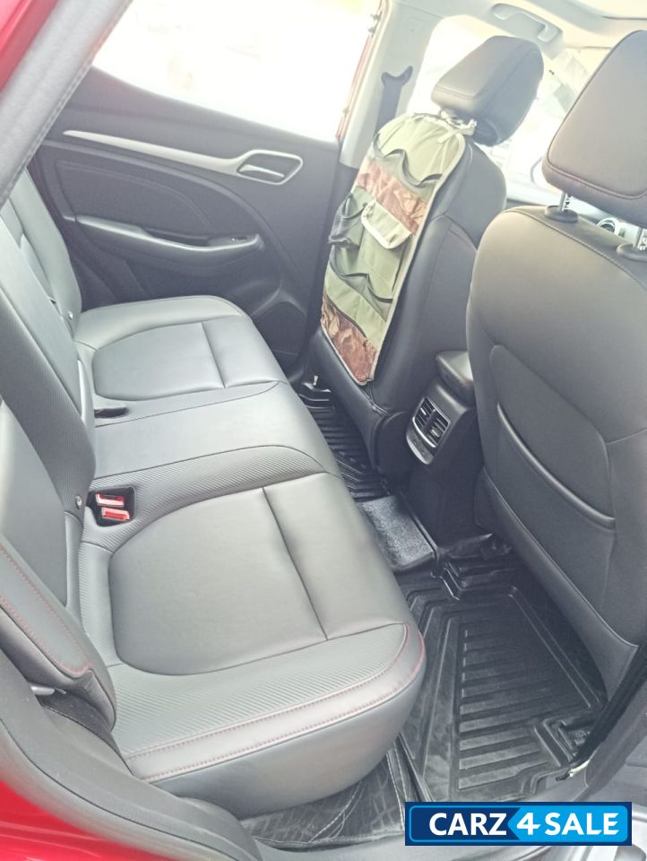 Glaze Red MG ZS EV Exclusive