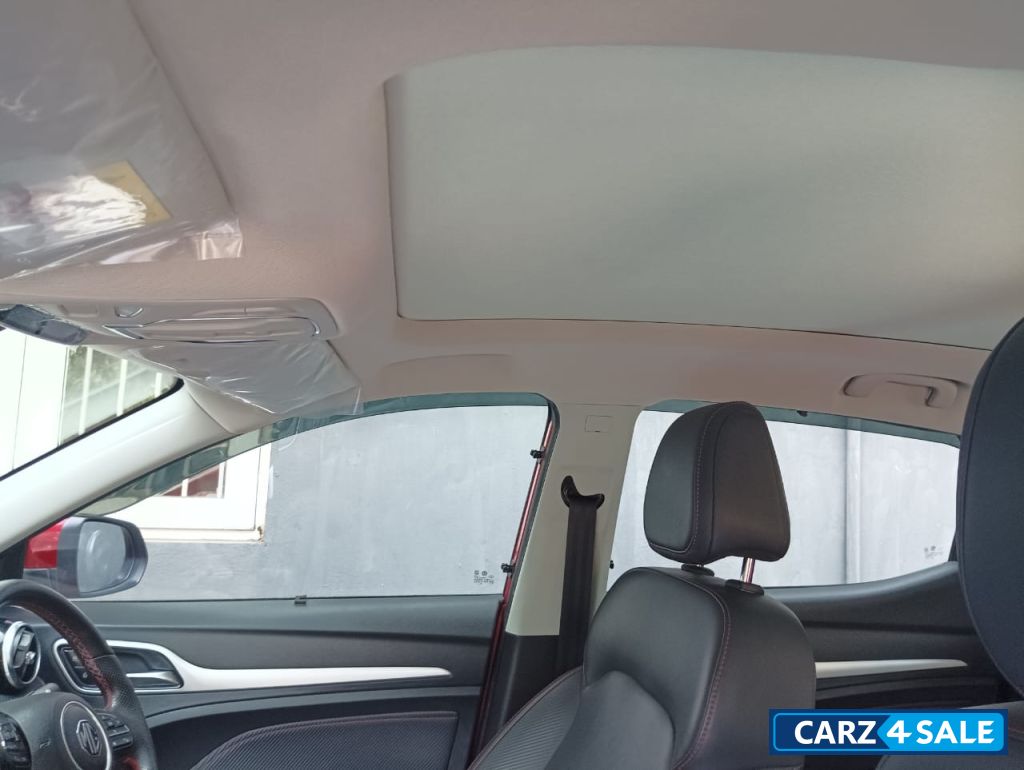 Glaze Red MG ZS EV Exclusive