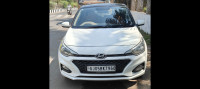 Polar White 2 Hyundai Elite i20 Sportz + vtvt
