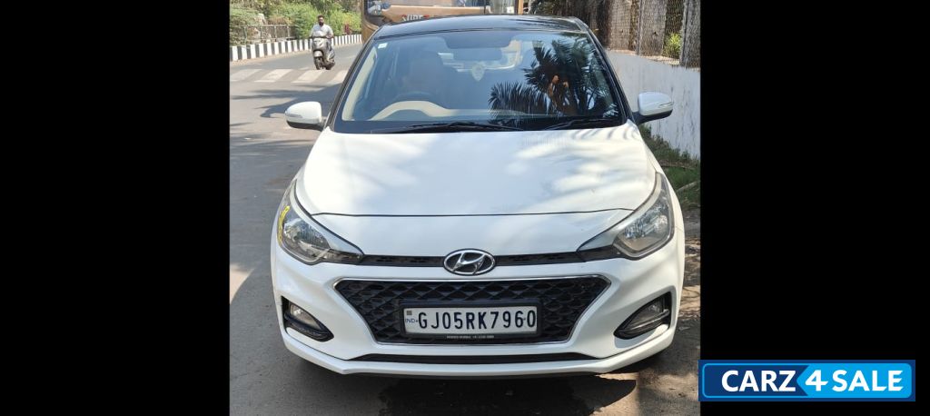Polar White 2 Hyundai Elite i20 Sportz + vtvt