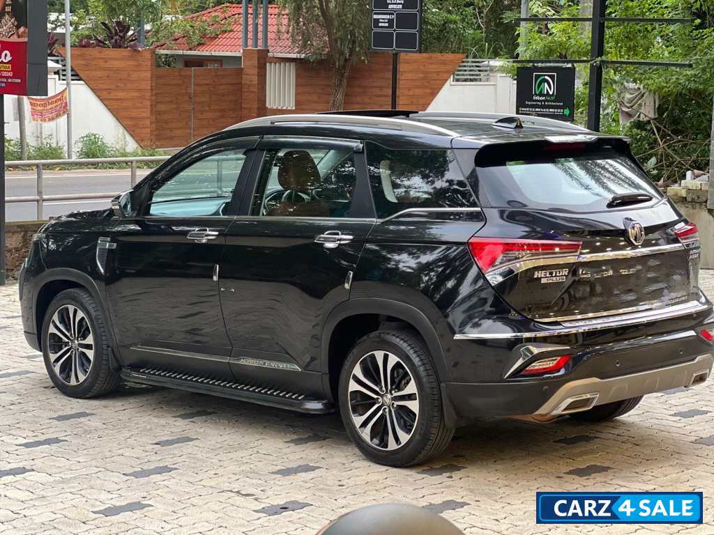 MG Hector Plus Sharp CVT PETROL AUTOMATIC