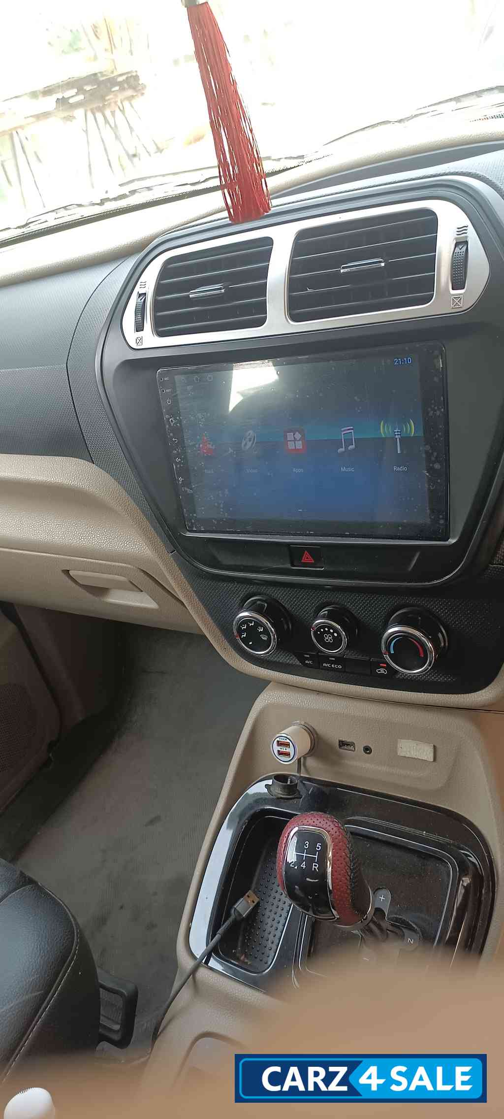 Red And Black Mahindra TUV300 T8 automatic disel Red And Black Mahindra TUV300 T8 automatic disel