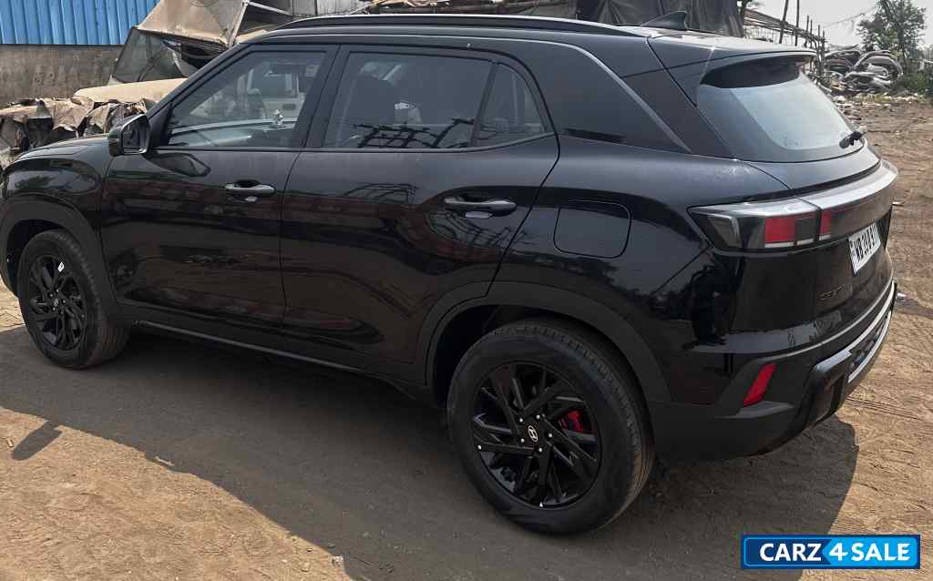 Black Hyundai Creta Sx (0) knight edition