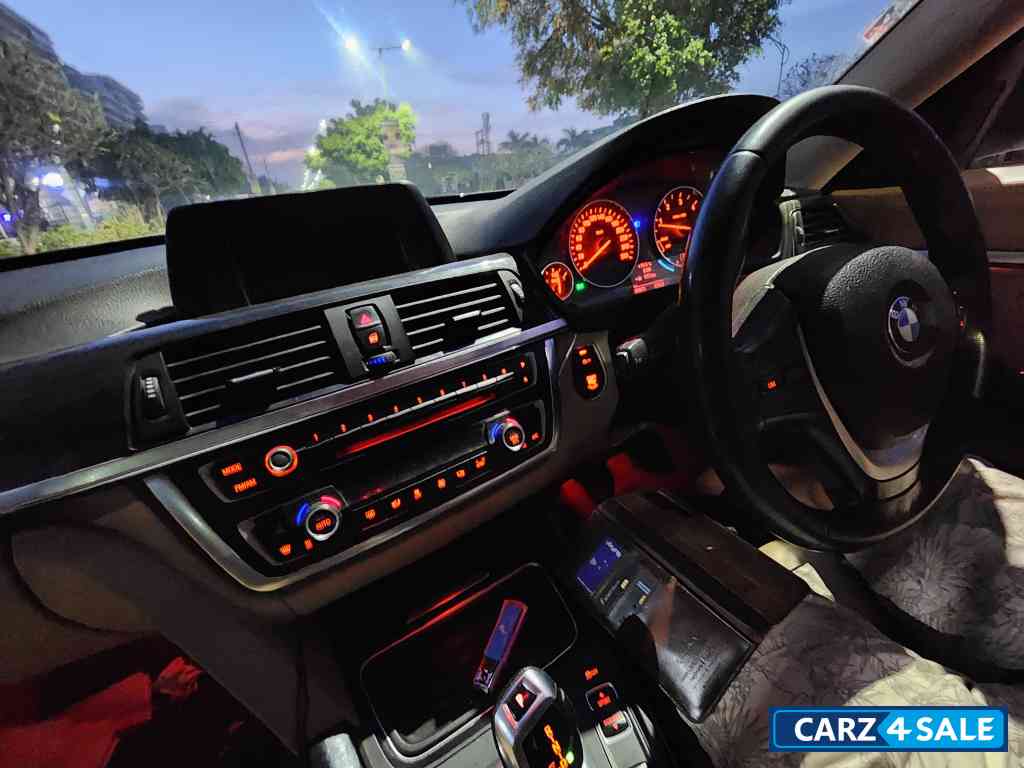 White BMW 3-Series GT