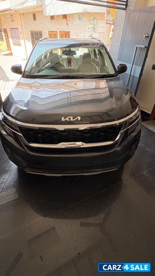 Smoke Grey Kia Seltos HTX DIESEL
