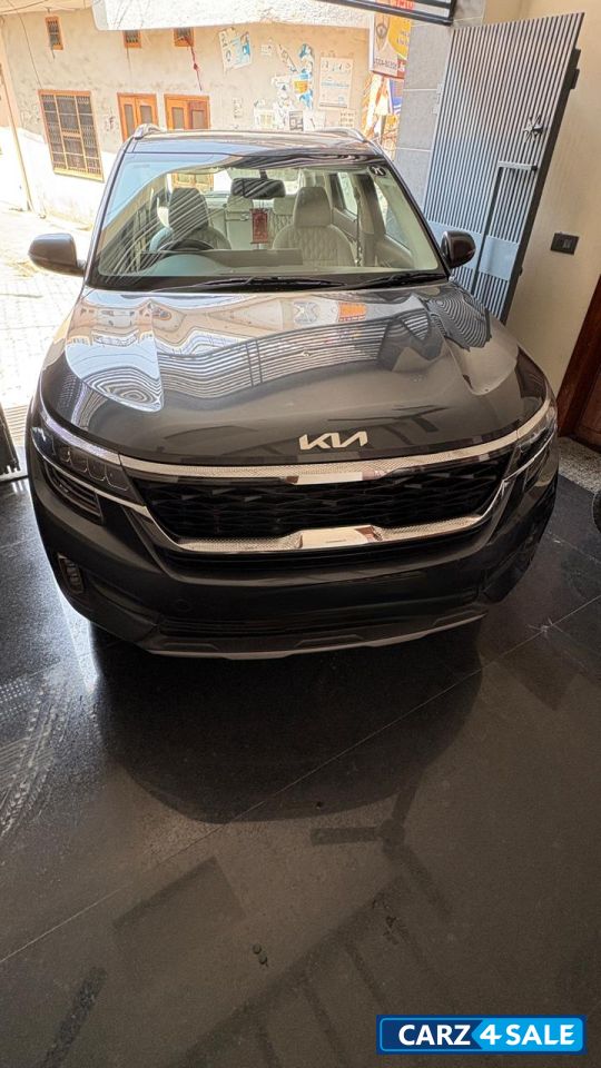 Smoke Grey Kia Seltos HTX DIESEL