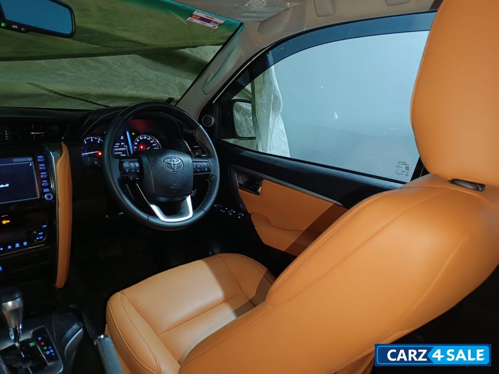 Toyota Fortuner Petrol Toyota Fortuner Petrol