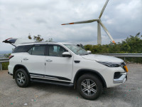 Toyota Fortuner Petrol
