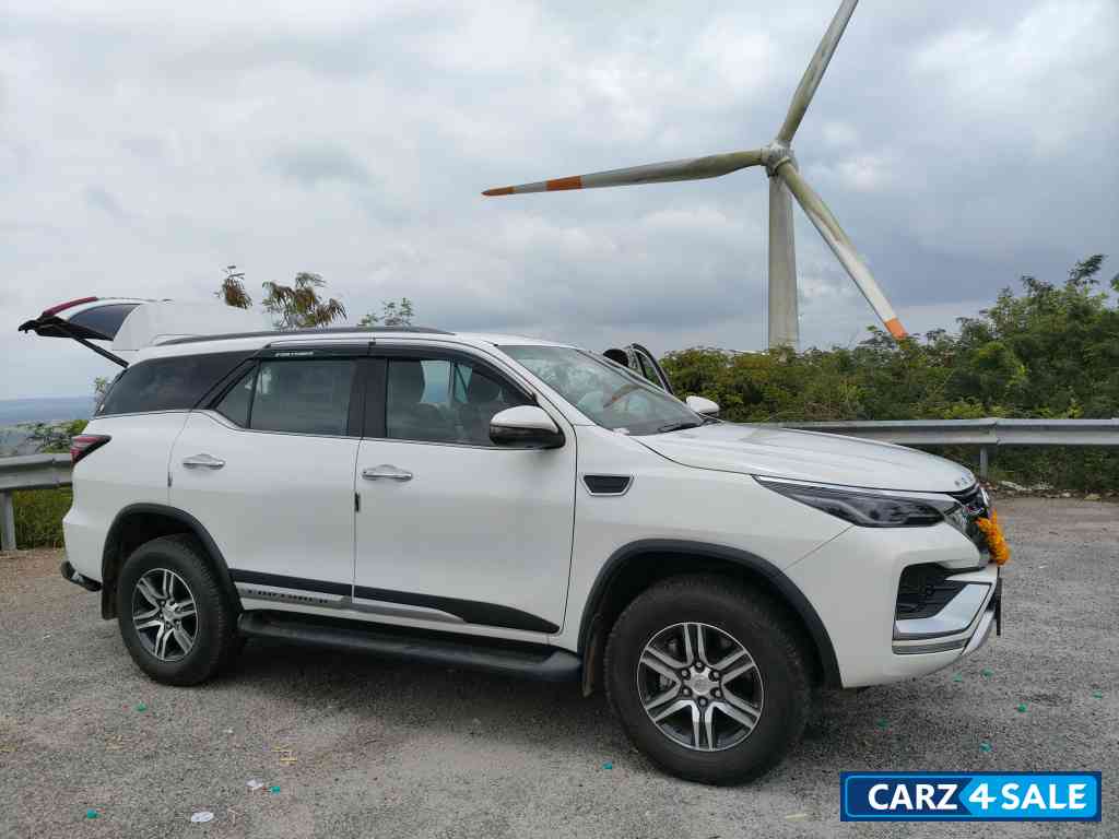 Toyota Fortuner Petrol Toyota Fortuner Petrol